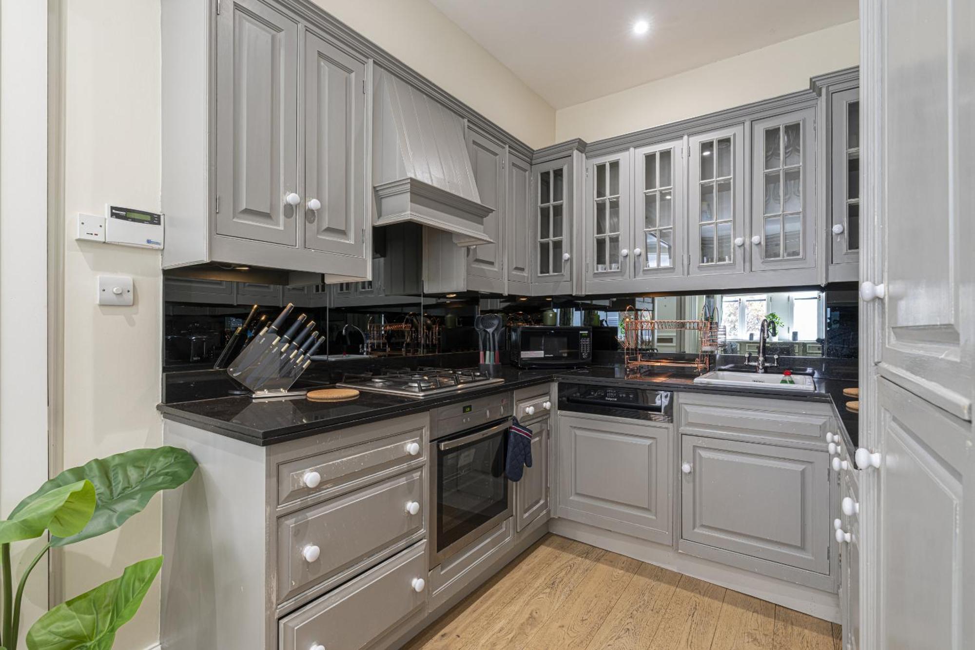 Апартаменты Fabulous House Near Harrods And The Science Museum Лондон Экстерьер фото